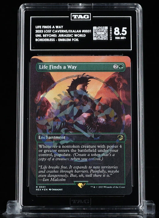 MTG LIFE FINDS A WAY Jurassic World Borderless-Emblem Foil #0031 TAG 8.5